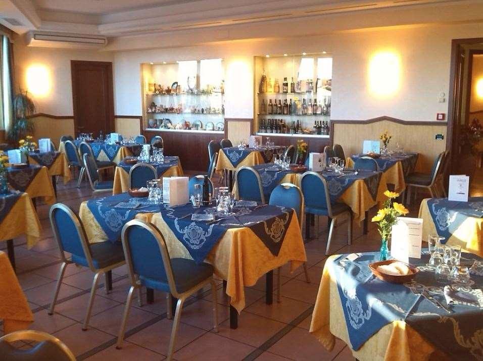 Hotel Mondial Porto Recanati Restaurante foto