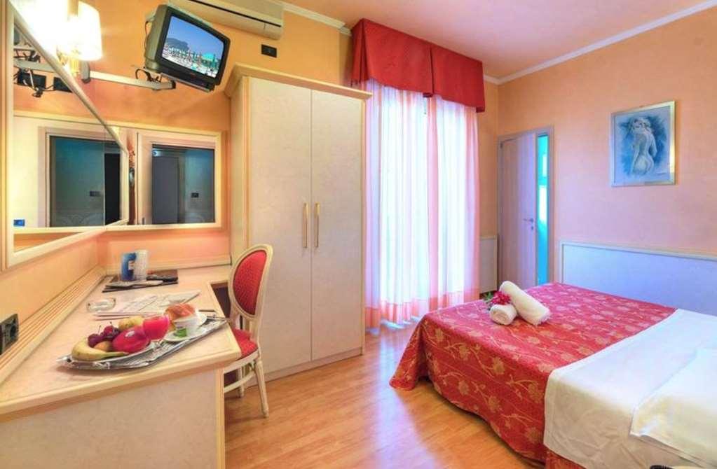 Hotel Mondial Porto Recanati Habitación foto